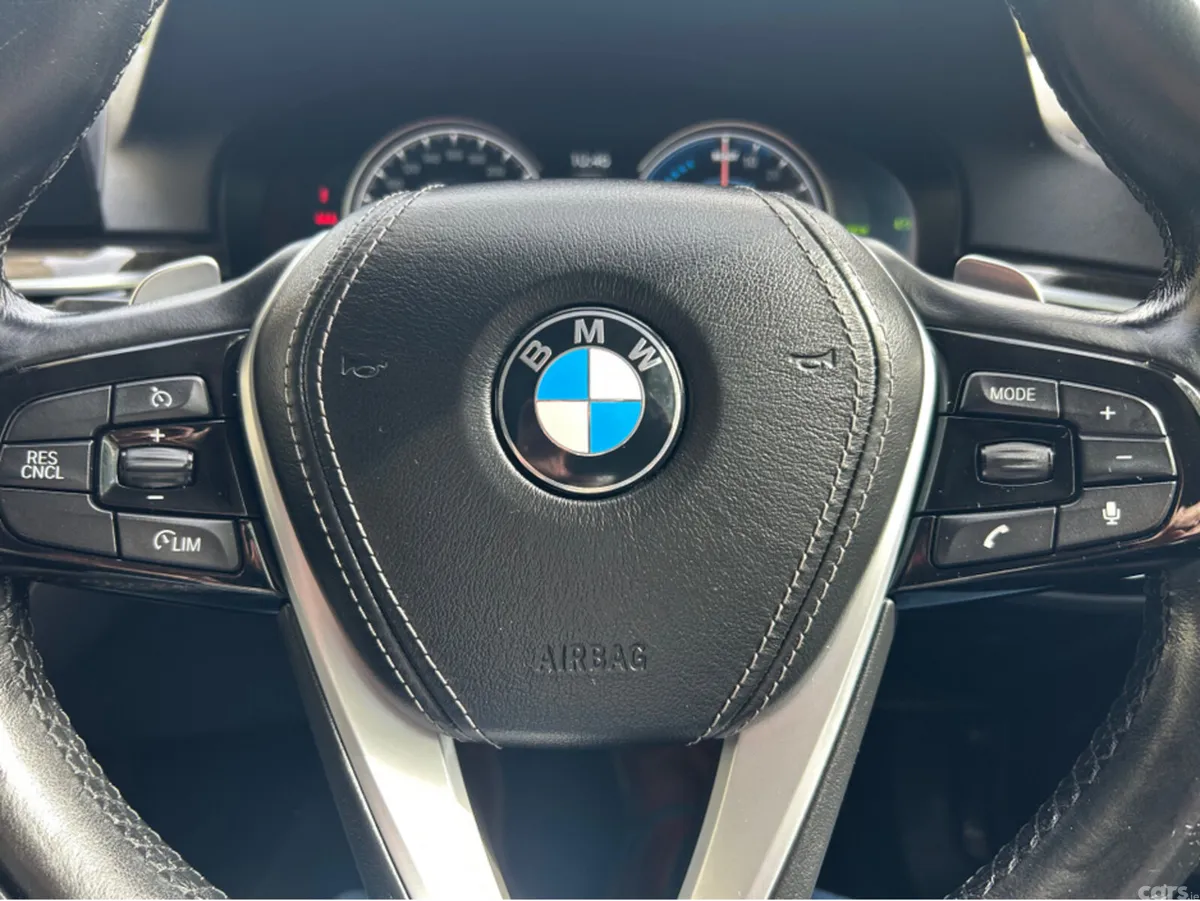 BMW 5-Series Saloon, Petrol Hybrid, 2017, Black
