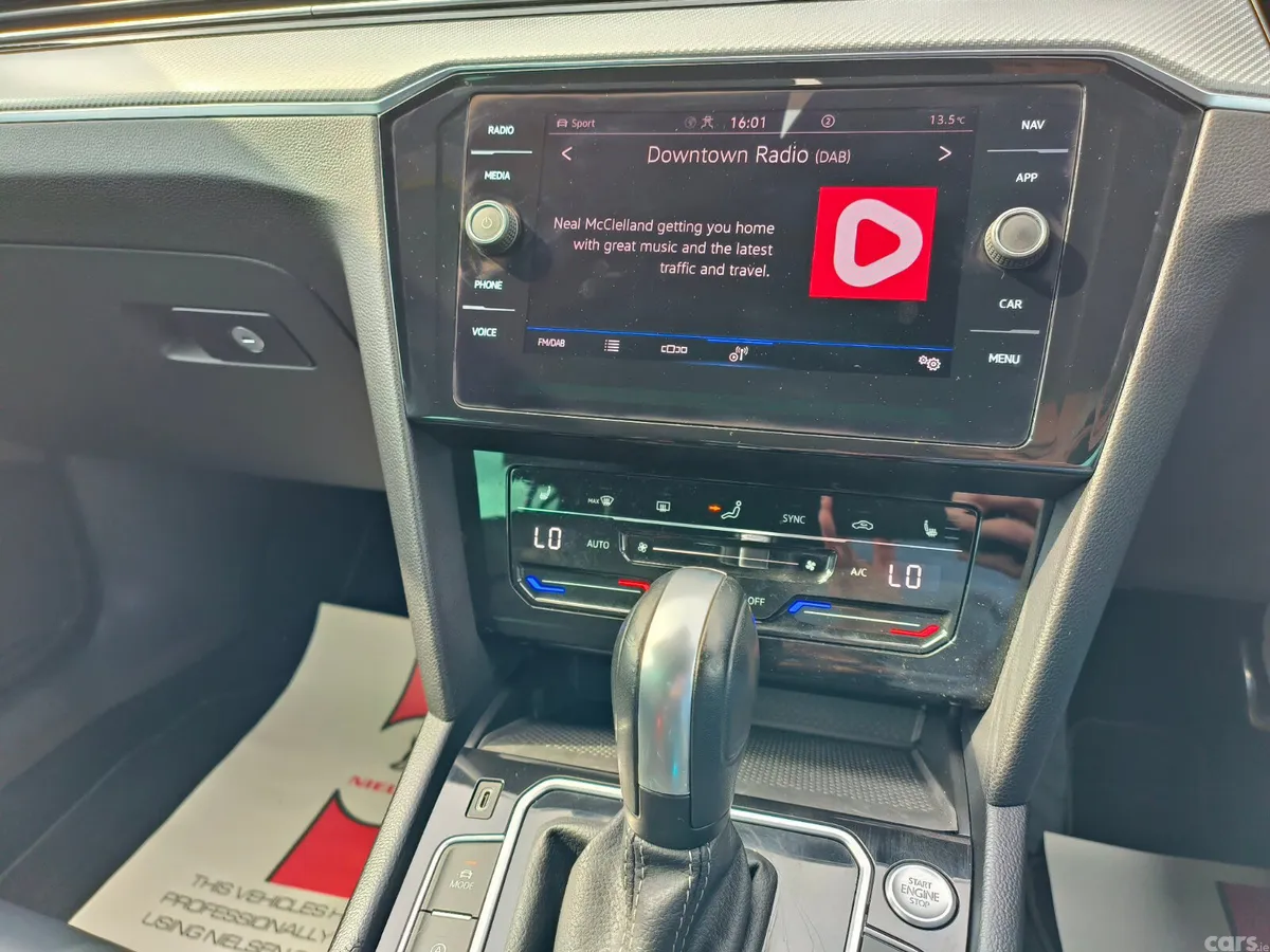 Volkswagen Passat Estate, Diesel, 2021, Blue