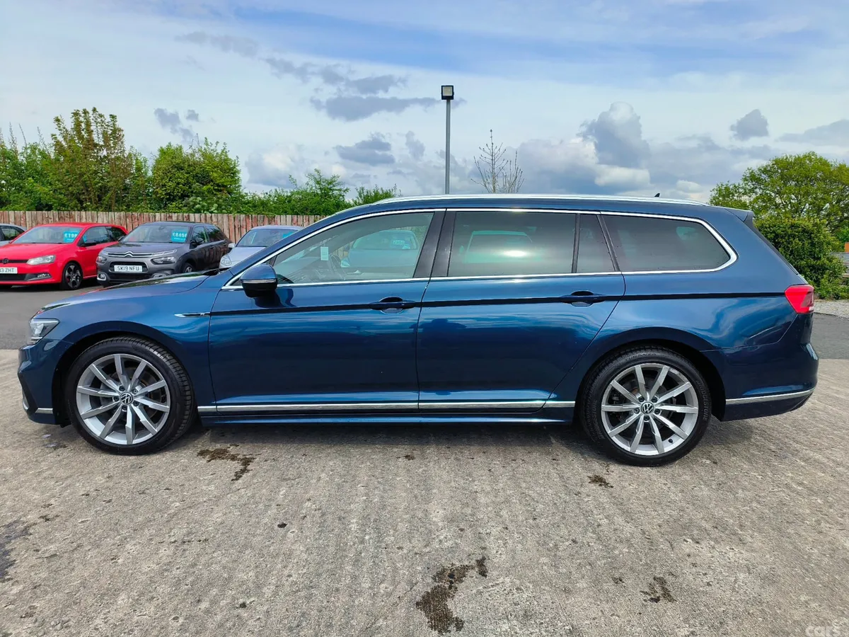 Volkswagen Passat Estate, Diesel, 2021, Blue