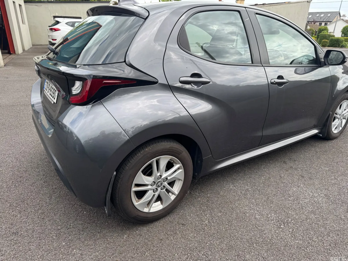 Toyota Yaris Hatchback, Petrol, 2022, Grey