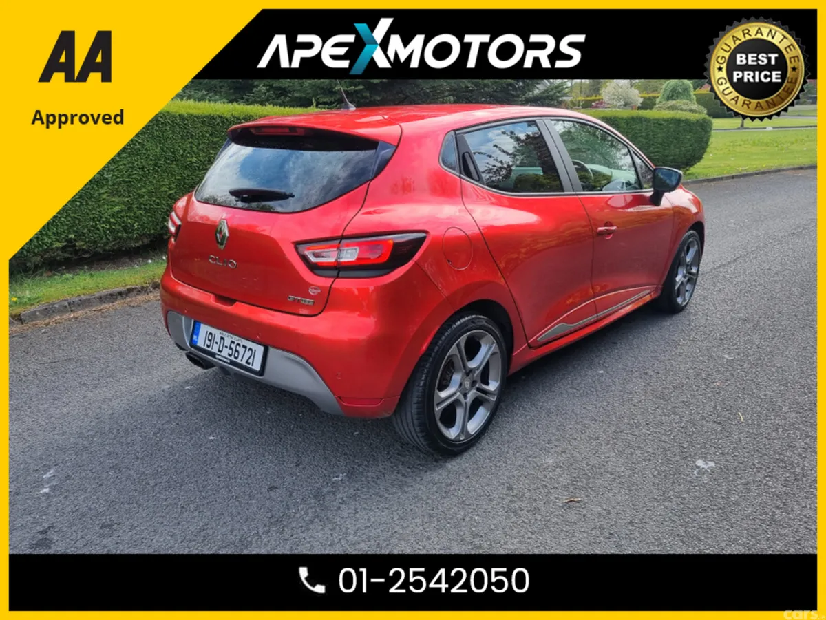 Renault Clio Hatchback, Petrol, 2019, Red