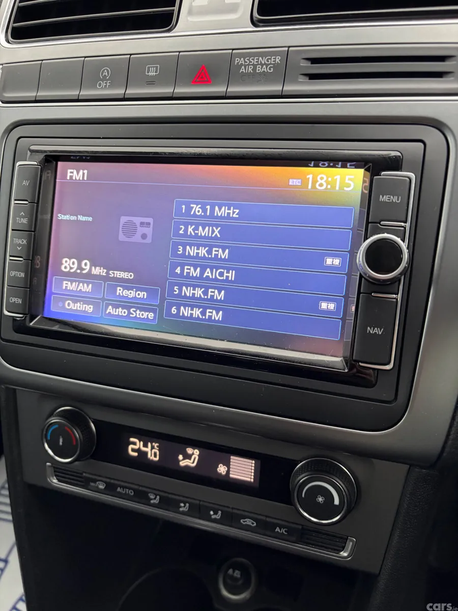 Volkswagen Polo Hatchback, Petrol, 2016, Blue