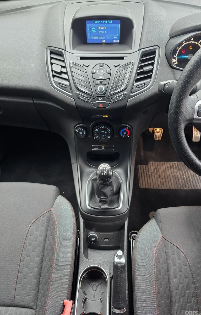 Ford Fiesta Hatchback, Petrol, 2017, Blue