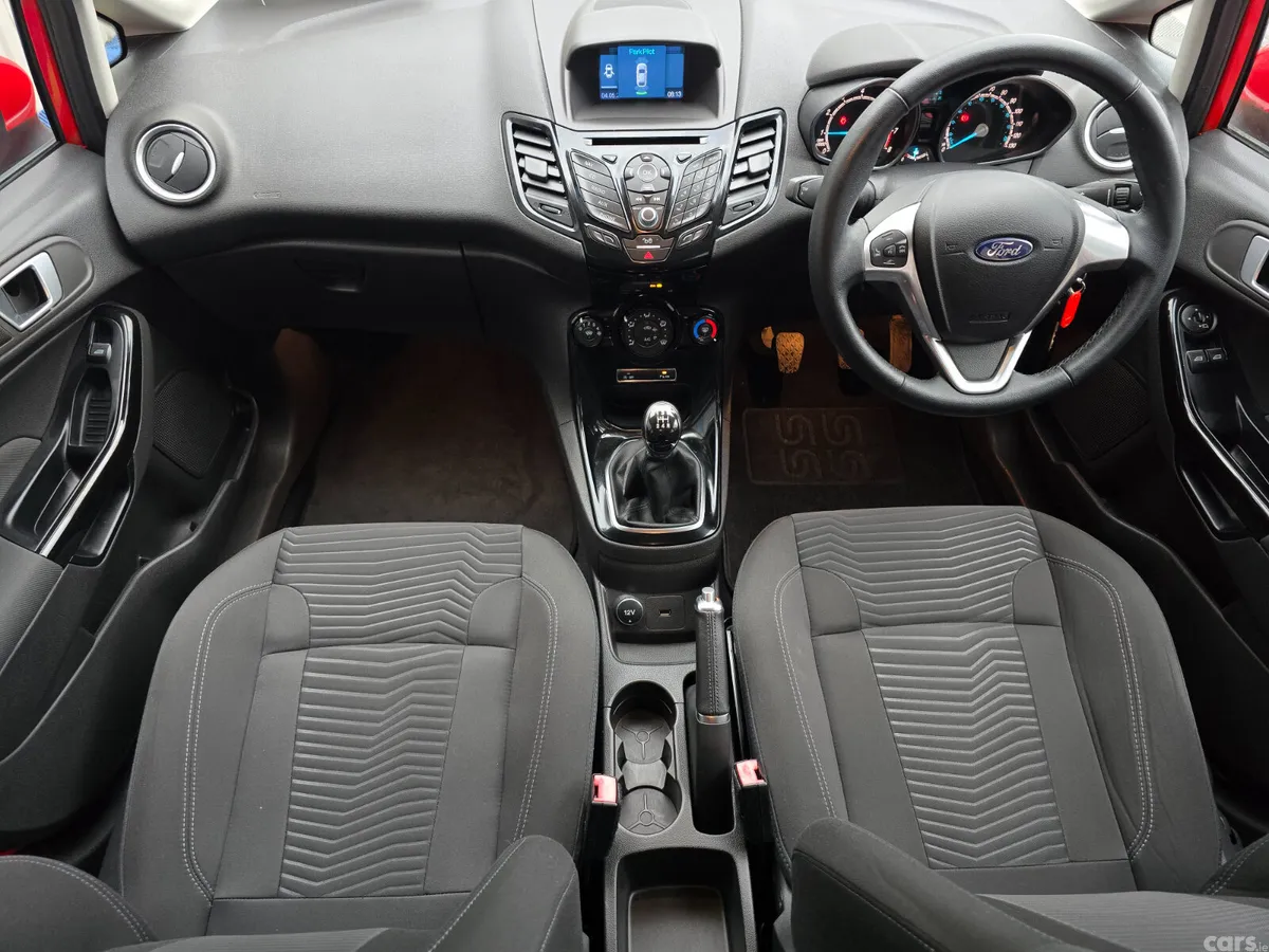 Ford Fiesta Hatchback, Petrol, 2017, Red
