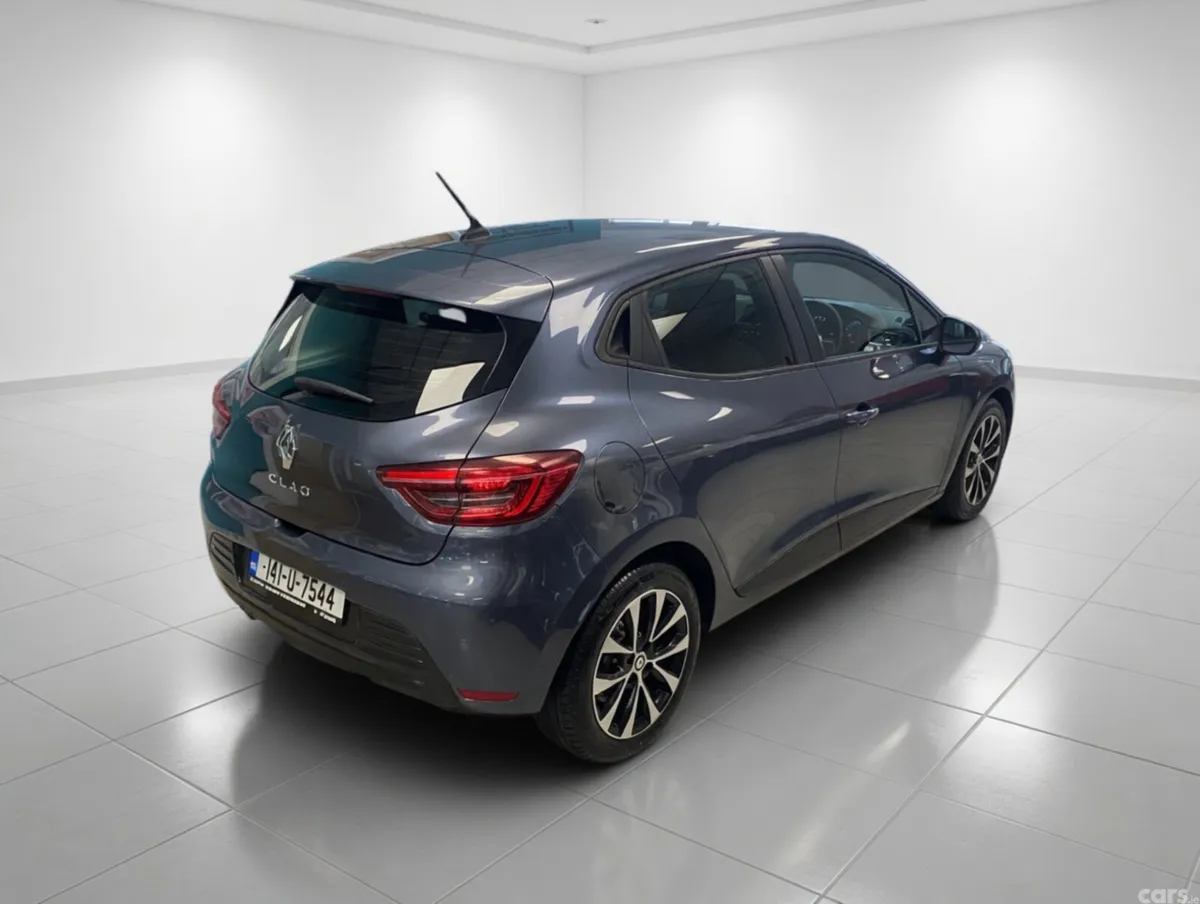 Renault Clio Hatchback, Petrol, 2022, Grey
