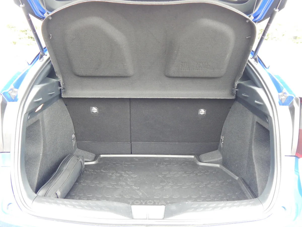 Toyota C-HR Hatchback, Petrol Hybrid, 2020, Blue