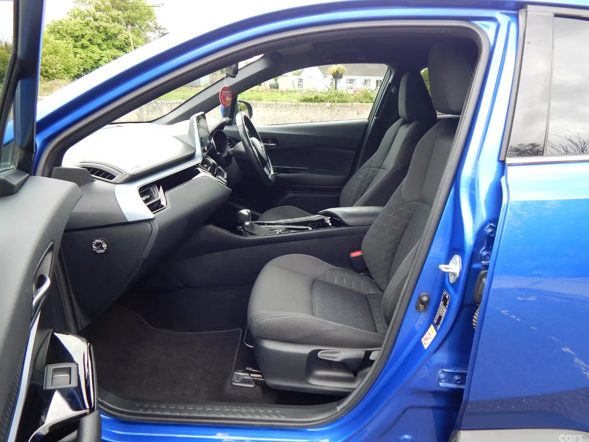 Toyota C-HR Hatchback, Petrol Hybrid, 2020, Blue