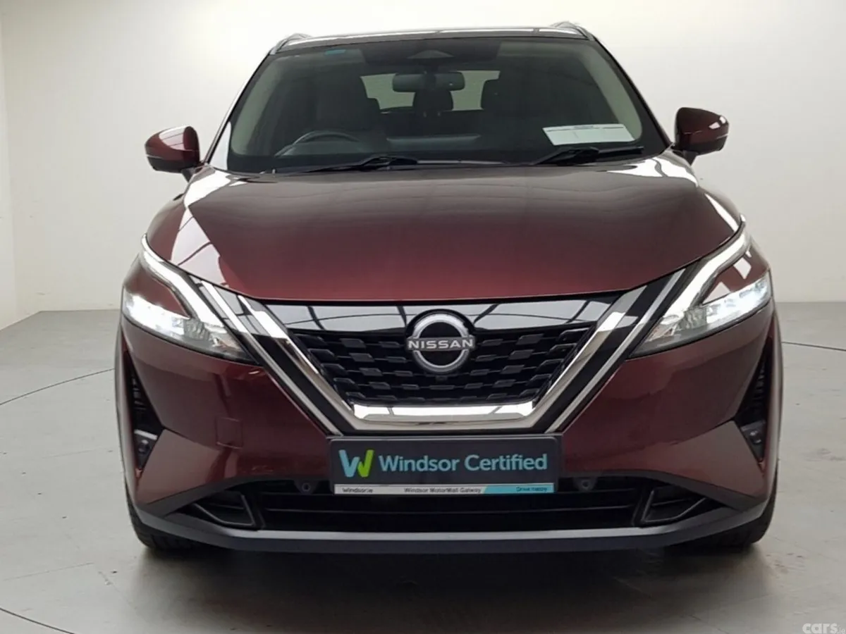 Nissan Qashqai MPV, Petrol, 2024, Red