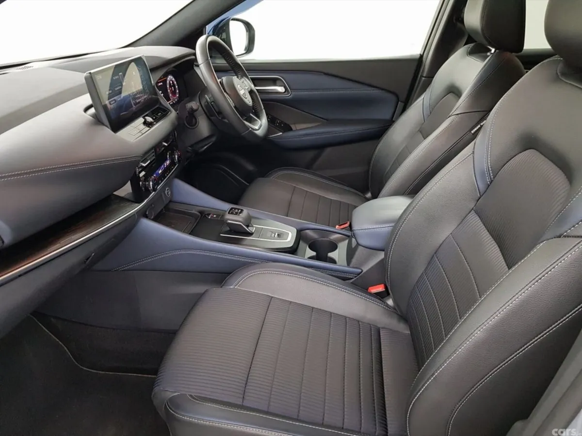Nissan Qashqai MPV, Petrol Hybrid, 2024, Grey