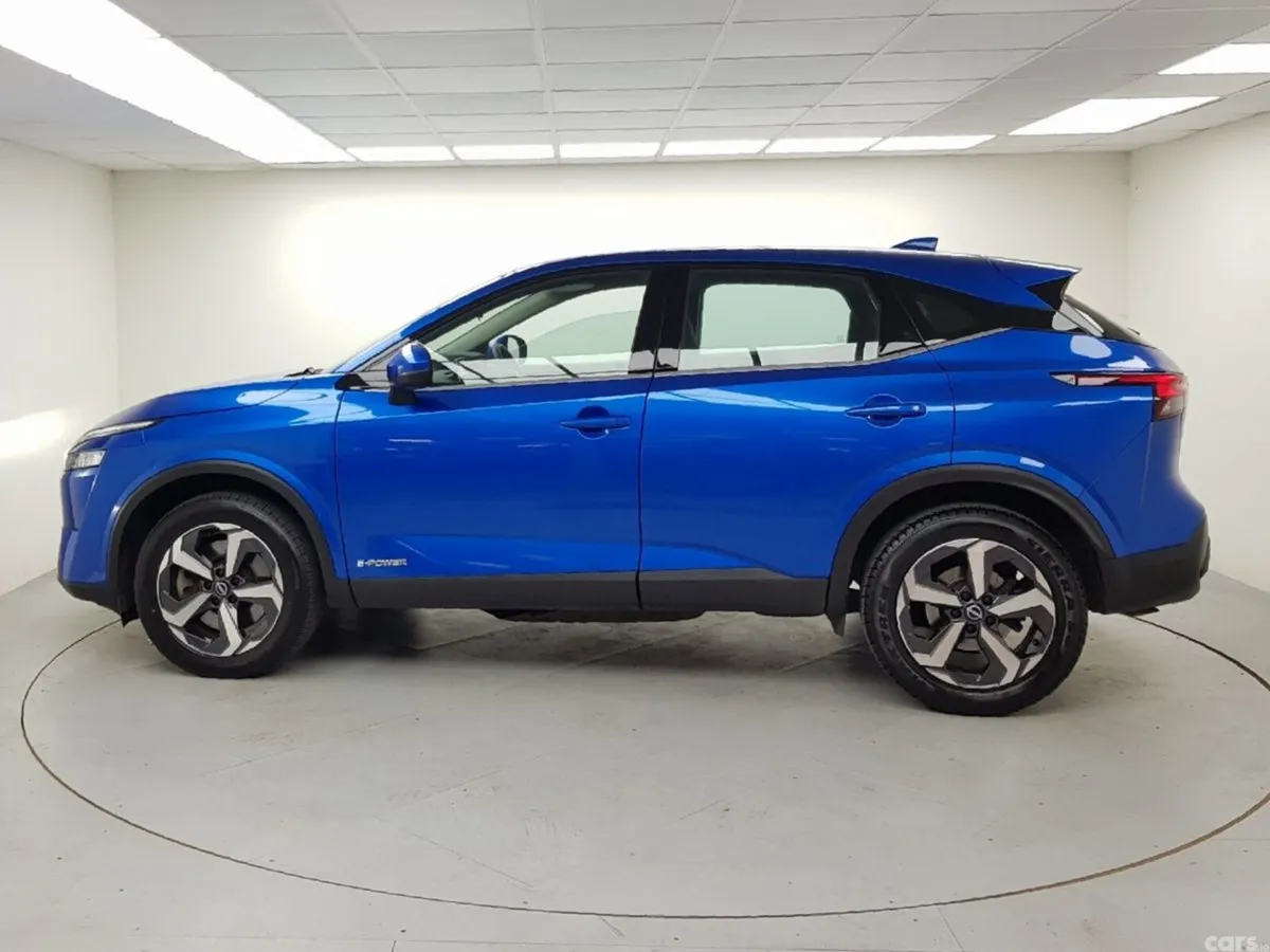 Nissan Qashqai MPV, Petrol Hybrid, 2023, Blue