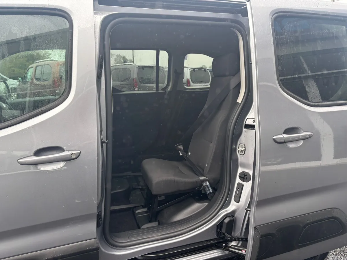 Citroen Berlingo Multispace MPV, Diesel, 2024, Silver