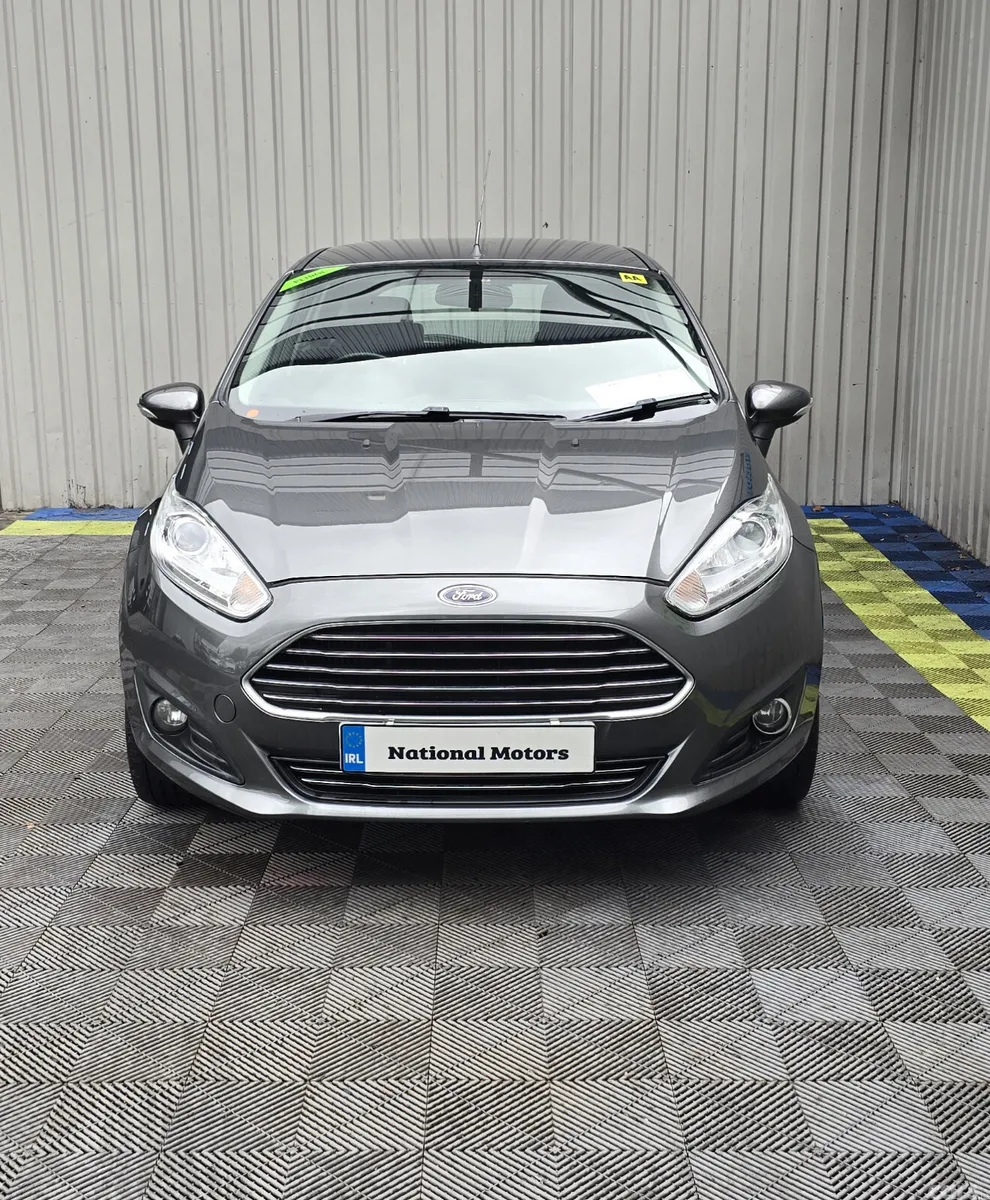 Ford Fiesta Hatchback, Petrol, 2016, Grey