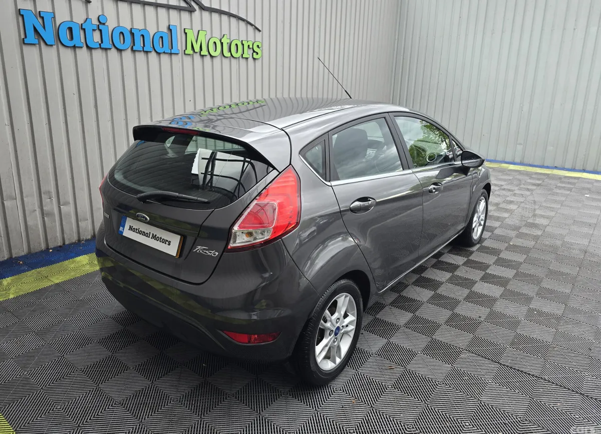 Ford Fiesta Hatchback, Petrol, 2016, Grey