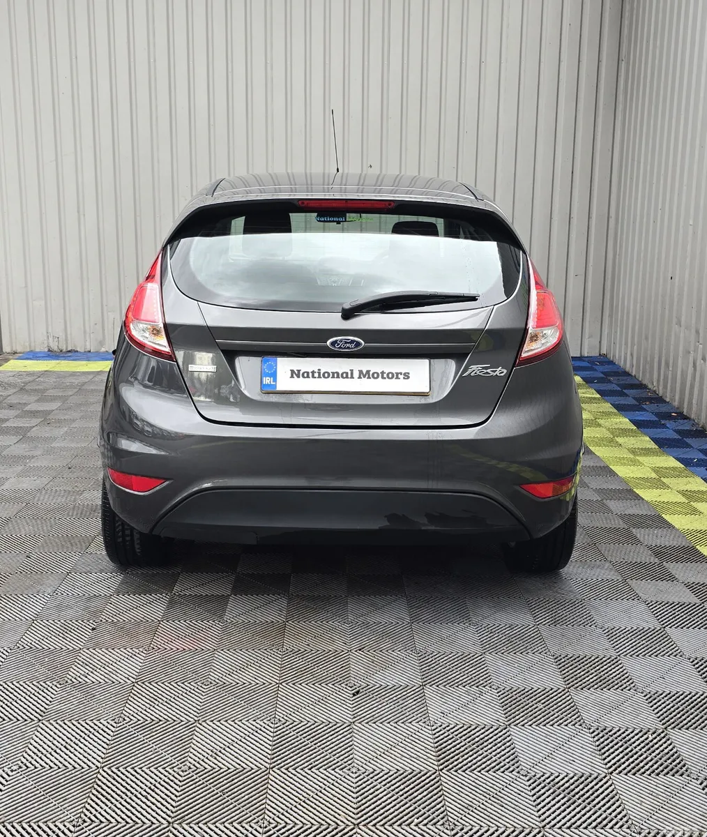 Ford Fiesta Hatchback, Petrol, 2016, Grey