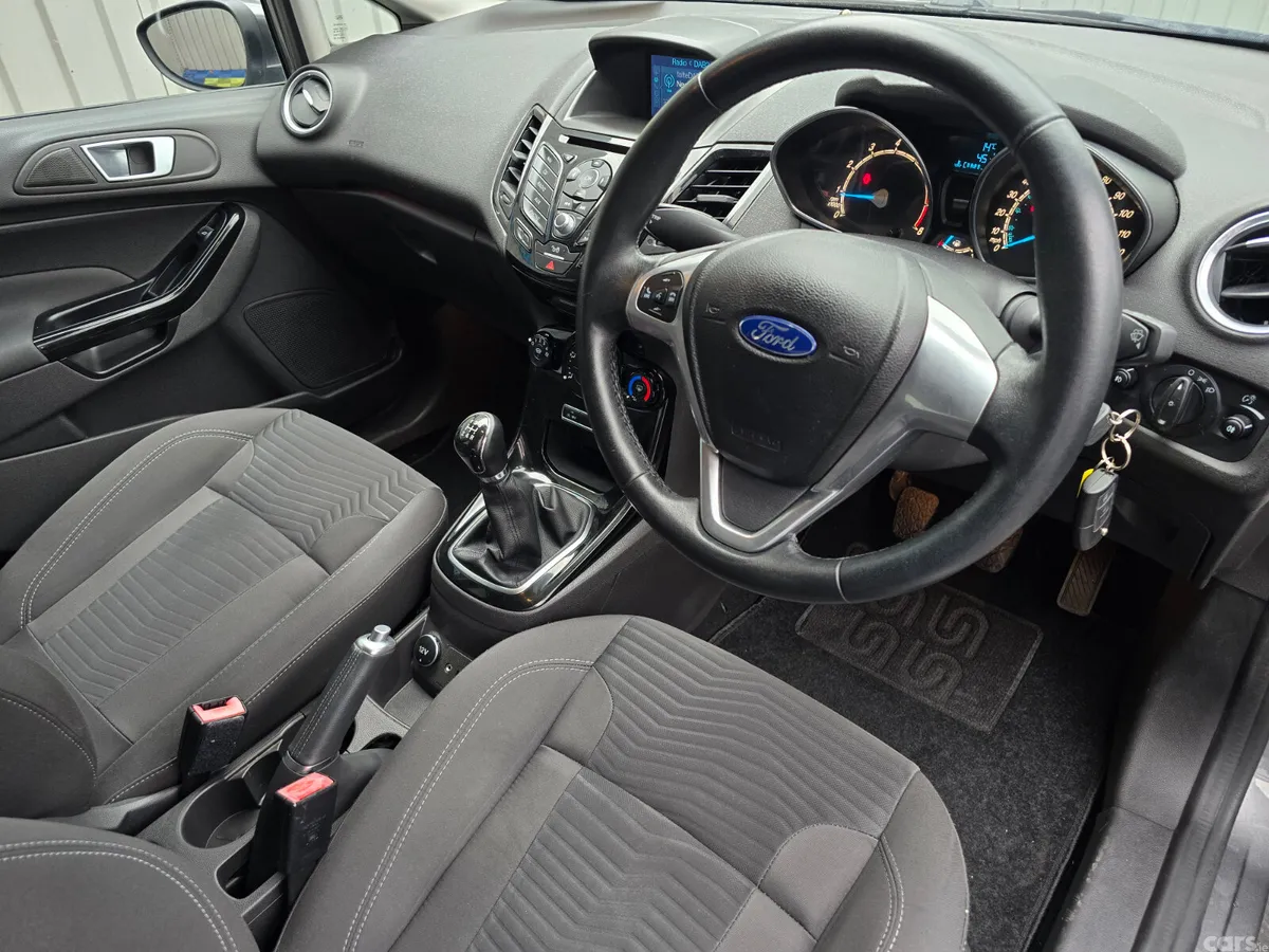 Ford Fiesta Hatchback, Petrol, 2016, Grey