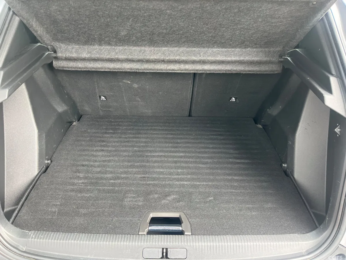 Peugeot 2008 MPV, Diesel, 2021, Grey