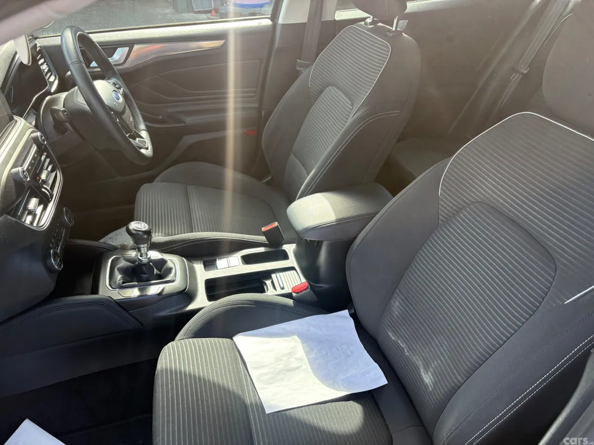 Ford Focus Hatchback, Petrol, 2019, Grey