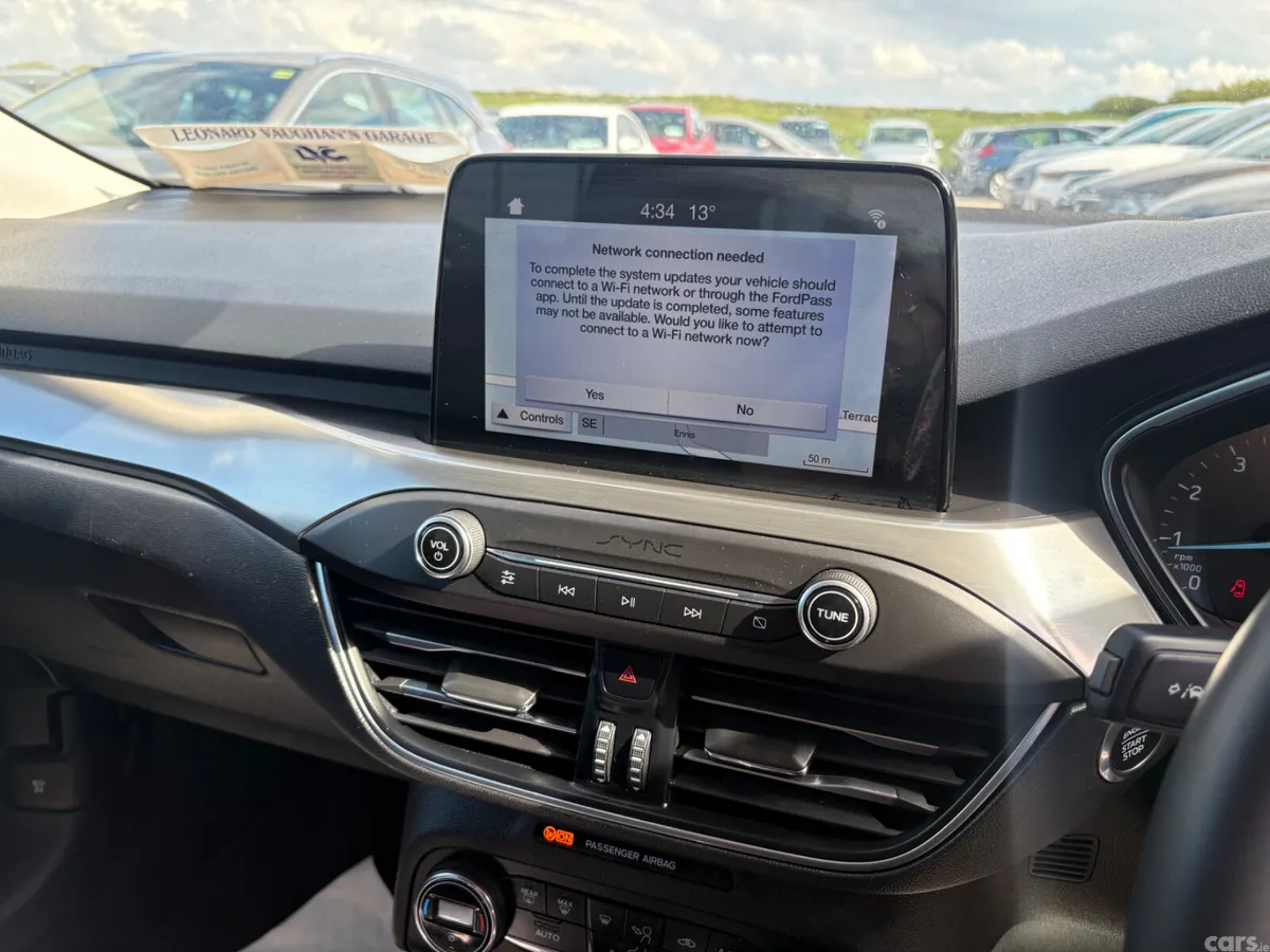 Ford Focus Hatchback, Petrol, 2019, Grey