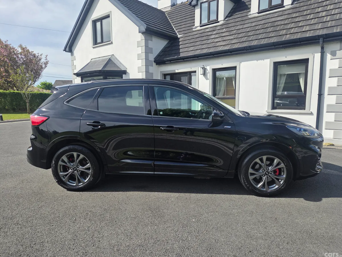 Ford Kuga SUV, Petrol Hybrid, 2024, Black