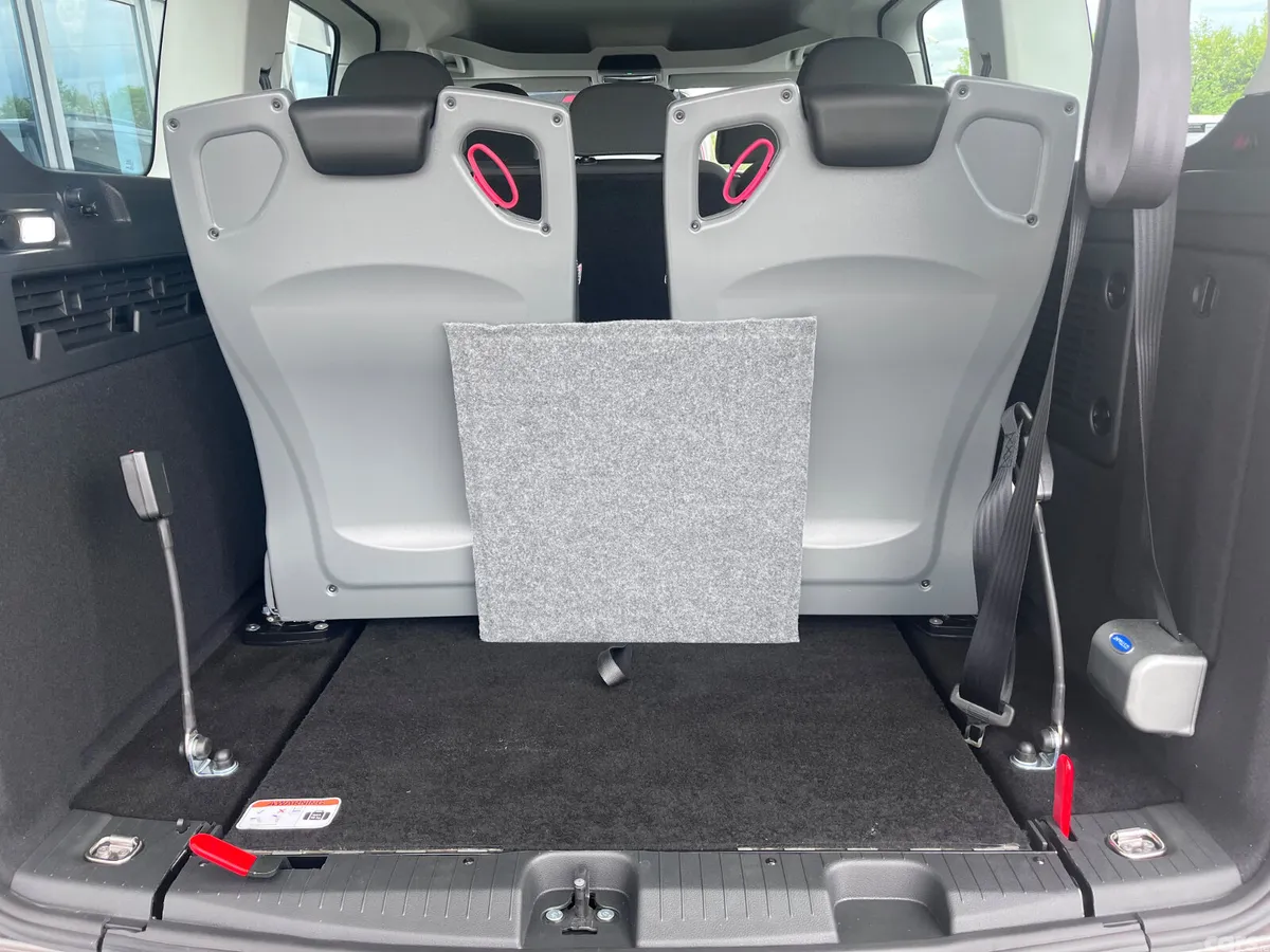 Ford Tourneo Connect MPV, Petrol Plug-in Hybrid, 2026, Silver