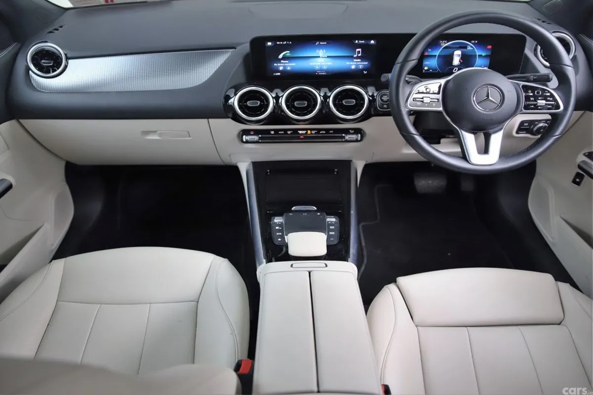 Mercedes-Benz GLA SUV, Diesel, 2022, Grey