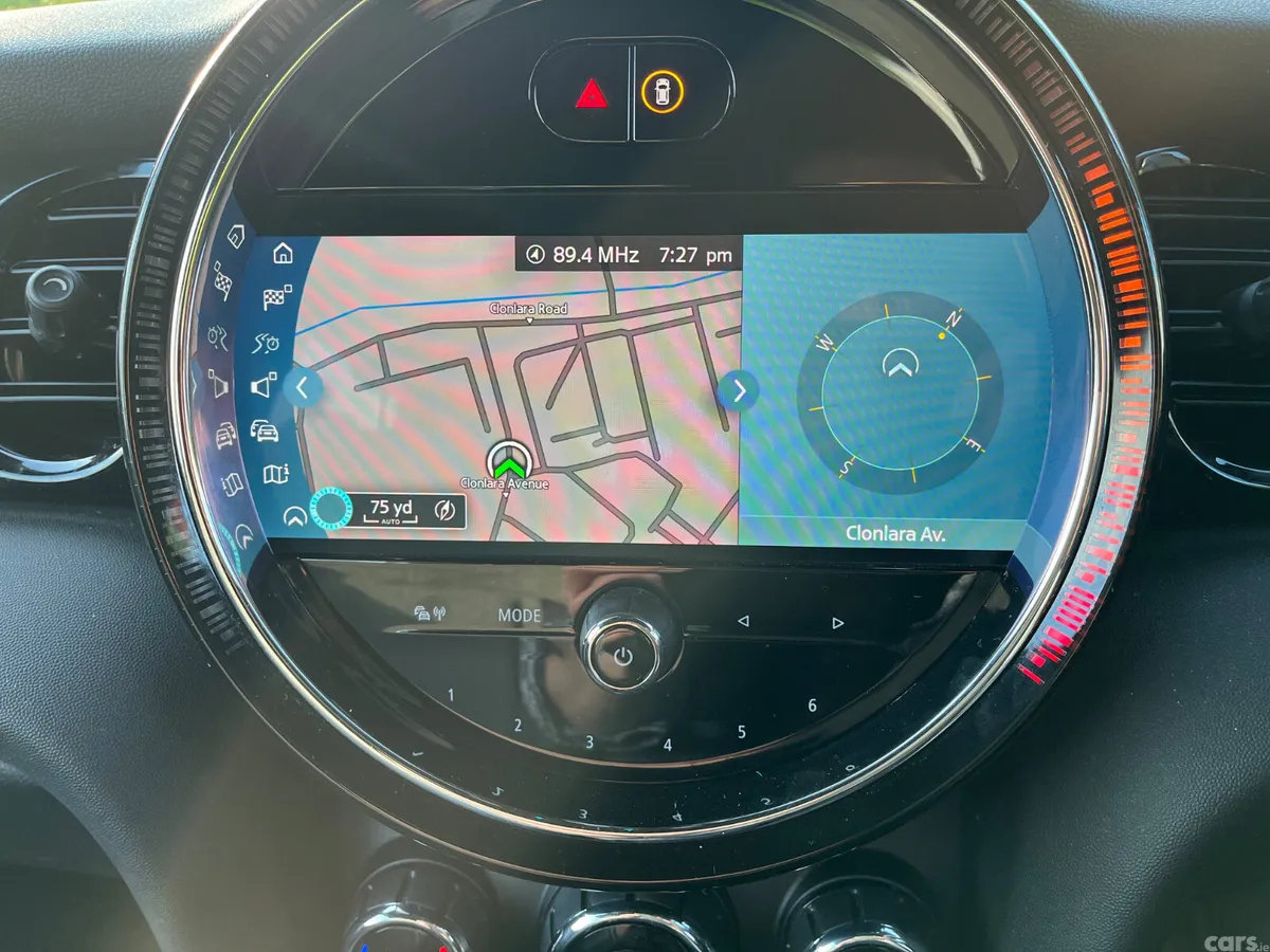 Mini Electric Hatchback, Electric, 2022, Black
