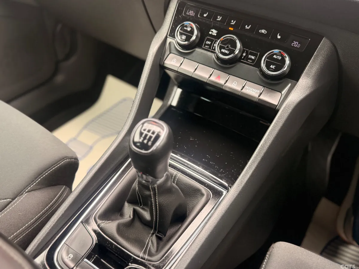 Skoda Karoq Estate/Jeep, Diesel, 2021, Grey