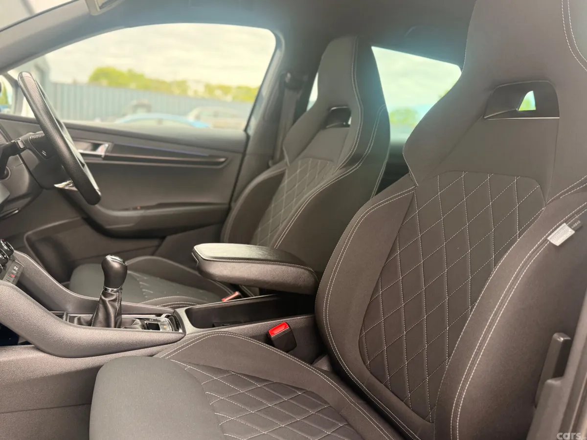 Skoda Karoq Estate/Jeep, Diesel, 2021, Grey