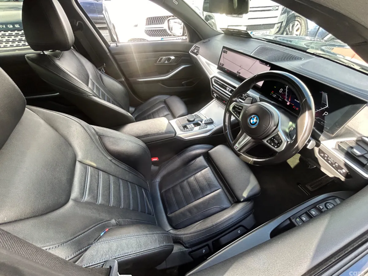 BMW 3-Series Estate, Petrol Plug-in Hybrid, 2023, Black