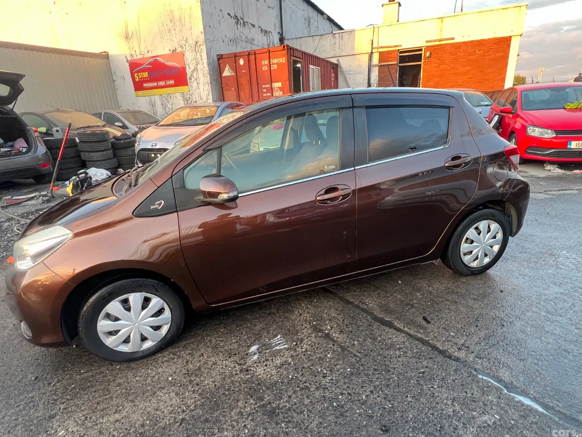 Toyota Vitz Hatchback, Petrol, 2014, Brown