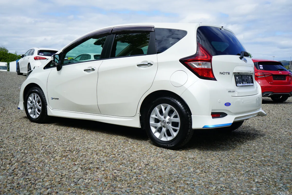 Nissan Note Hatchback, Petrol Hybrid, 2018, White