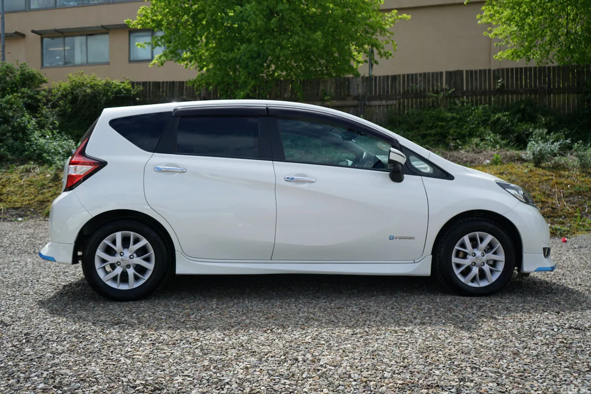 Nissan Note Hatchback, Petrol Hybrid, 2018, White