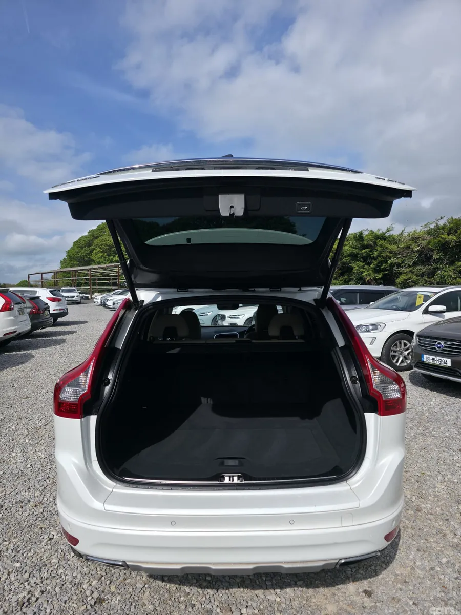 Volvo XC60 SUV, Diesel, 2016, White