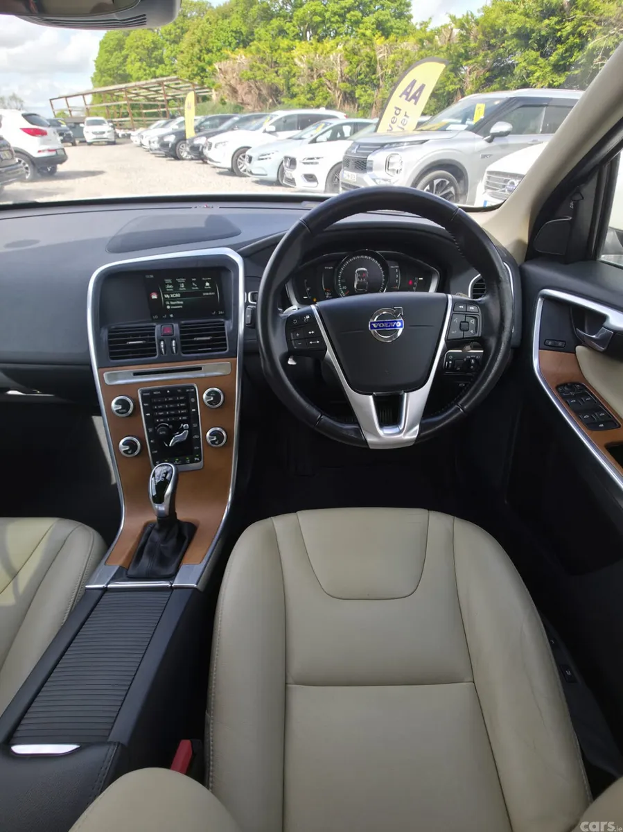 Volvo XC60 SUV, Diesel, 2016, White