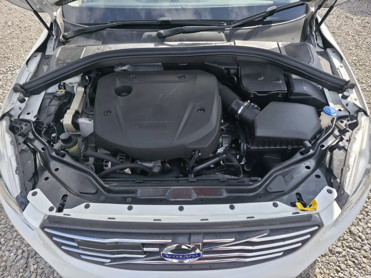 Volvo XC60 SUV, Diesel, 2016, White