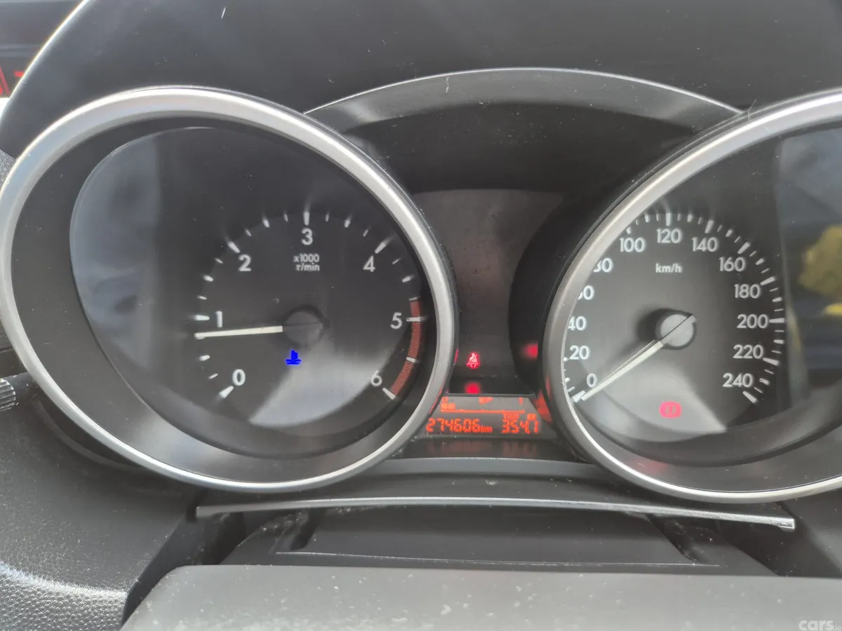 Mazda Mazda5 MPV, Diesel, 2014, Red