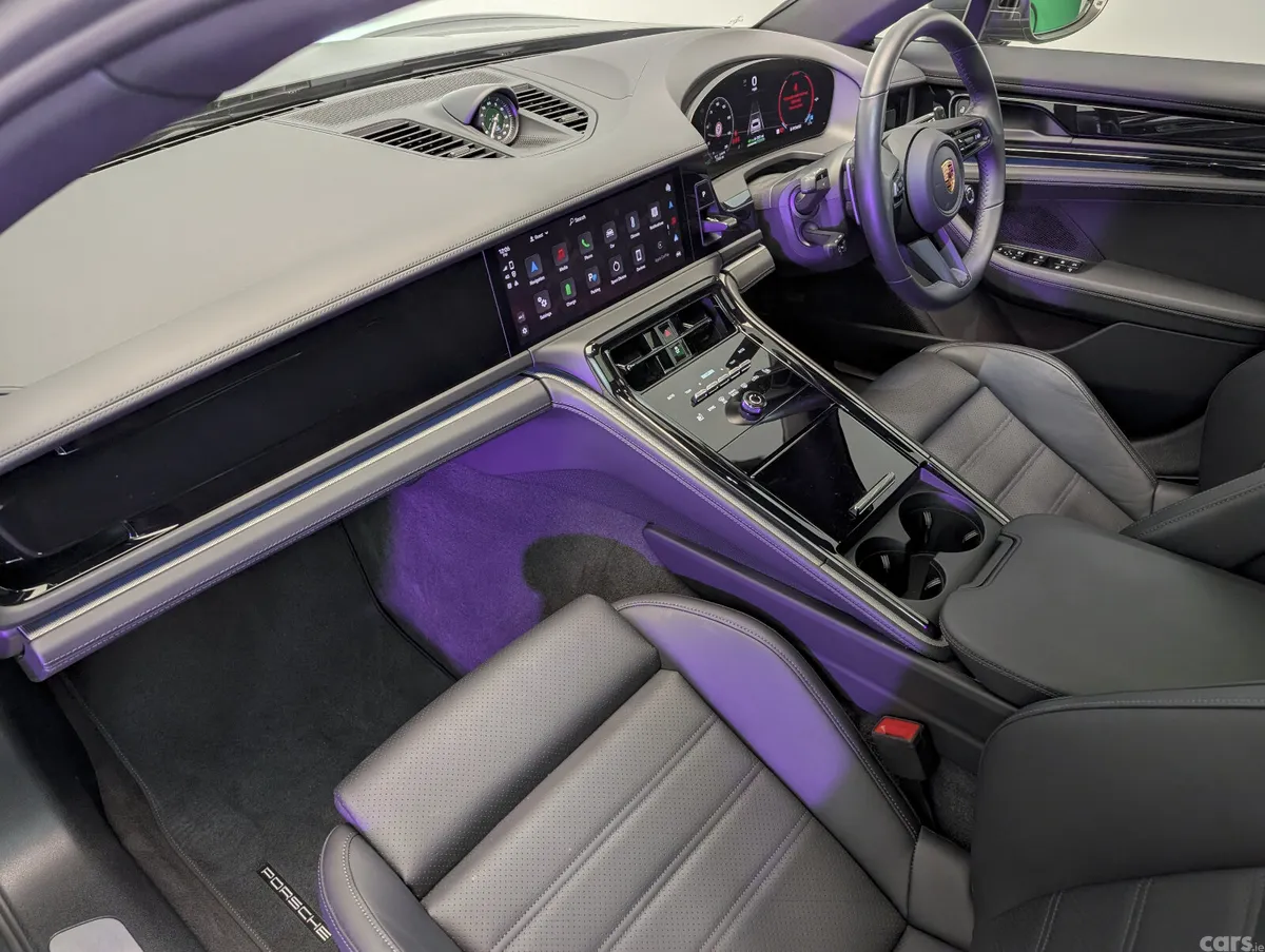 Porsche Panamera Hatchback, Petrol Plug-in Hybrid, 2025, Green