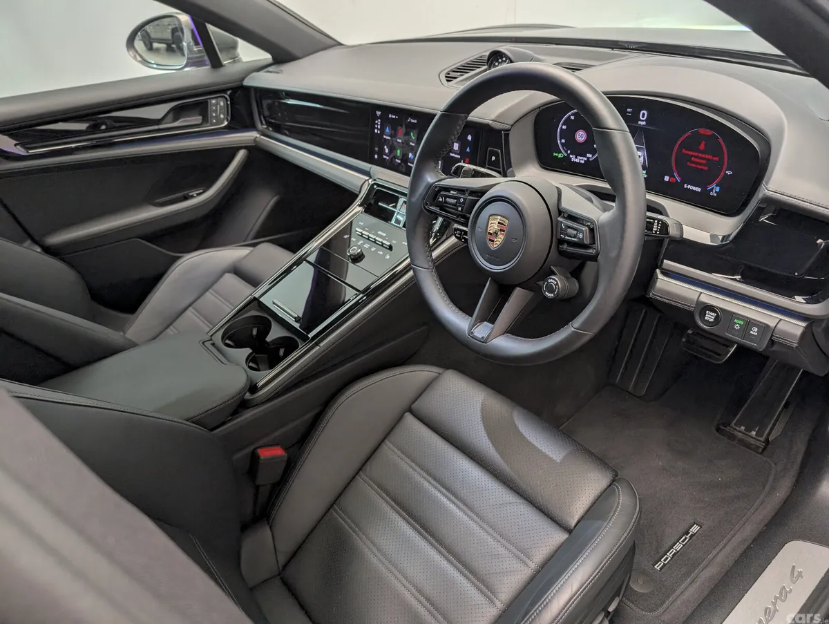 Porsche Panamera Hatchback, Petrol Plug-in Hybrid, 2025, Green