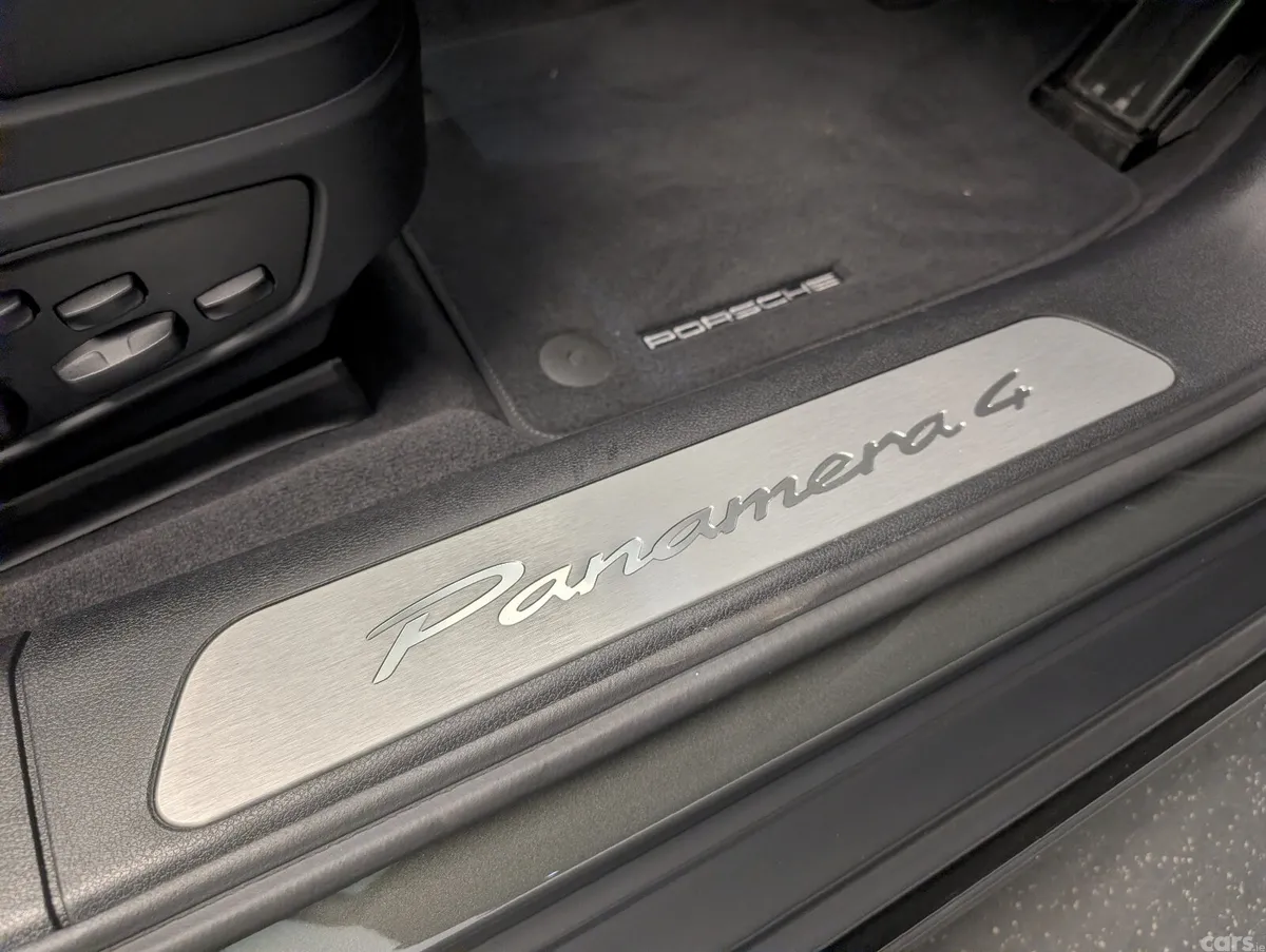 Porsche Panamera Hatchback, Petrol Plug-in Hybrid, 2025, Green