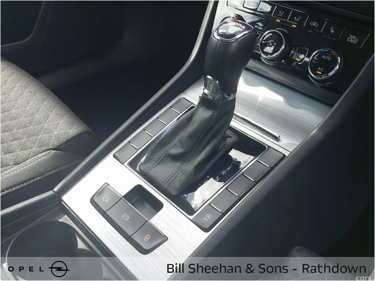 Skoda Superb Saloon, Diesel, 2022, Silver