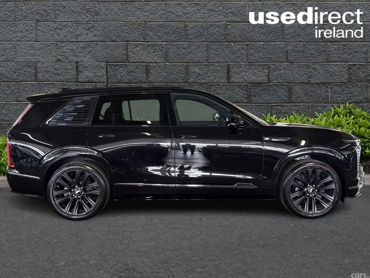 Cadillac Vistiq Estate, Electric, 2026, Black