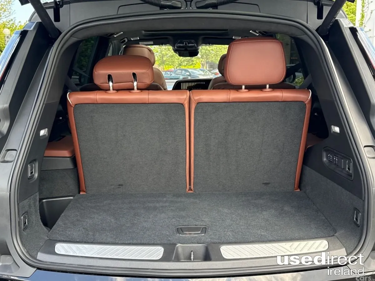 Cadillac Vistiq Estate, Electric, 2026, Black