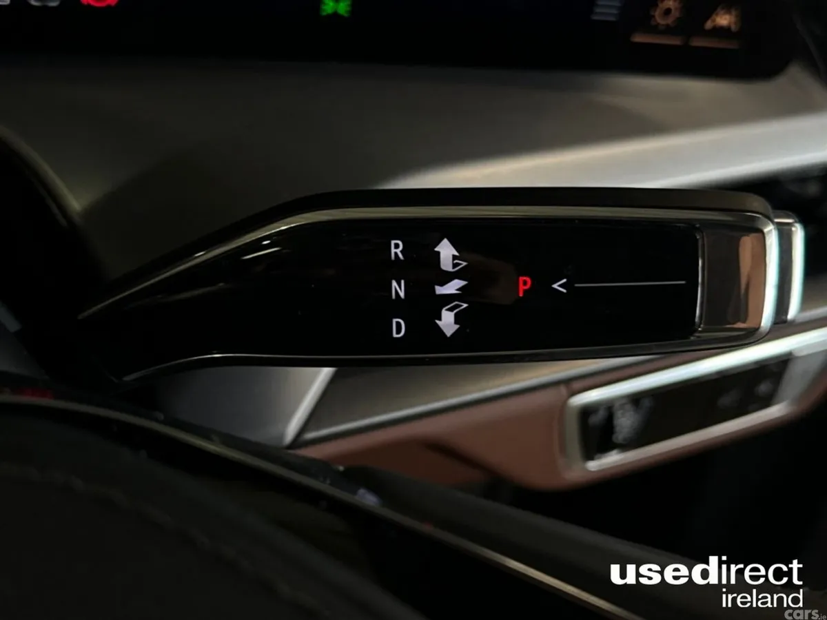 Cadillac Vistiq Estate, Electric, 2026, Black