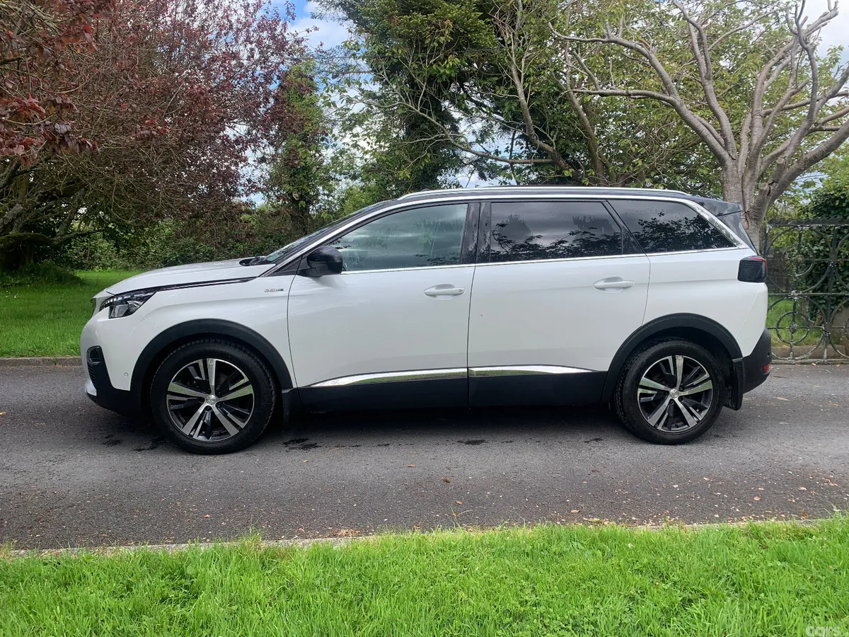 Peugeot 5008 MPV, Diesel, 2020, White
