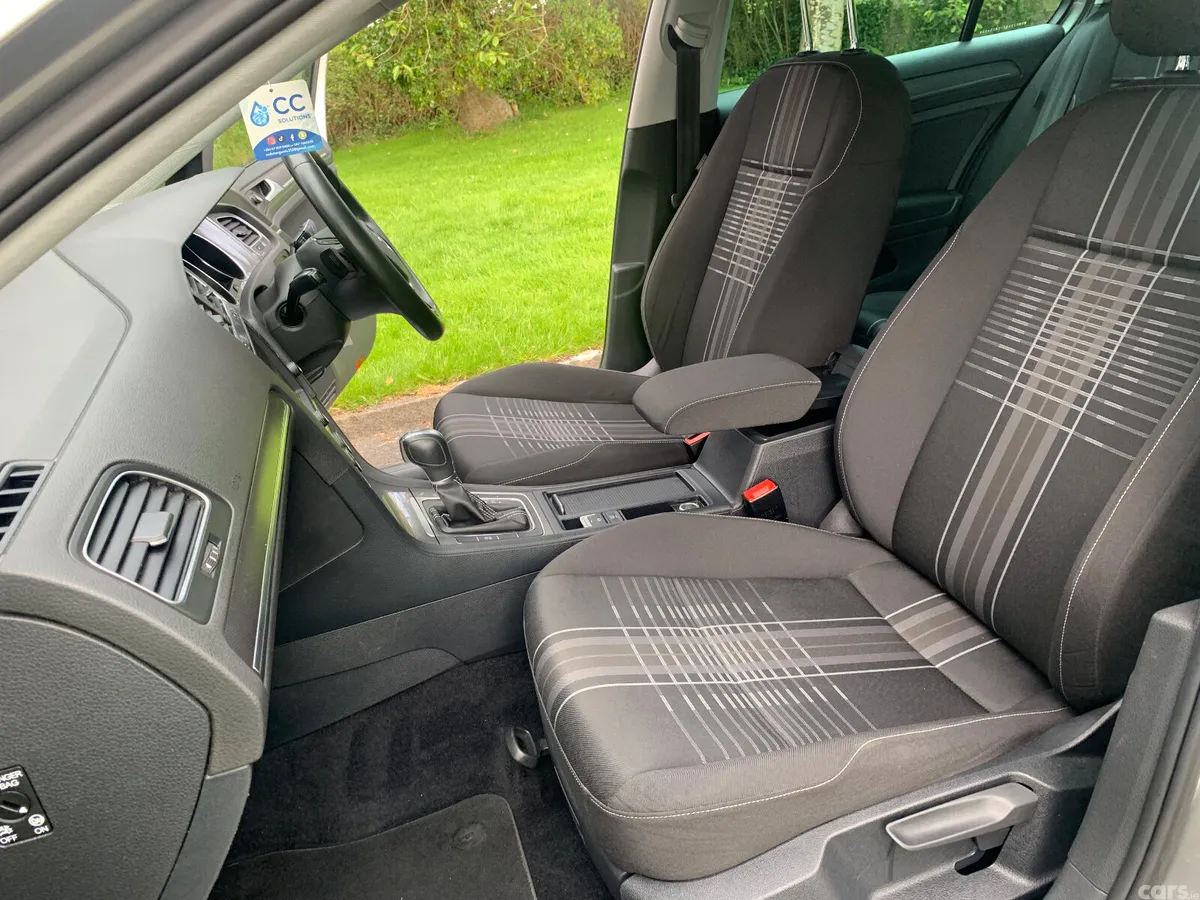 Volkswagen Golf Hatchback, Petrol, 2015, Silver