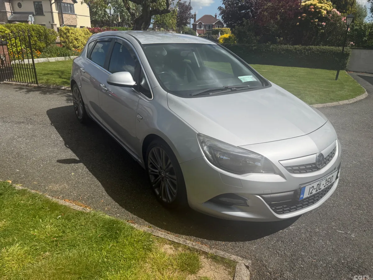 Vauxhall Astra Hatchback, Diesel, 2012, Silver