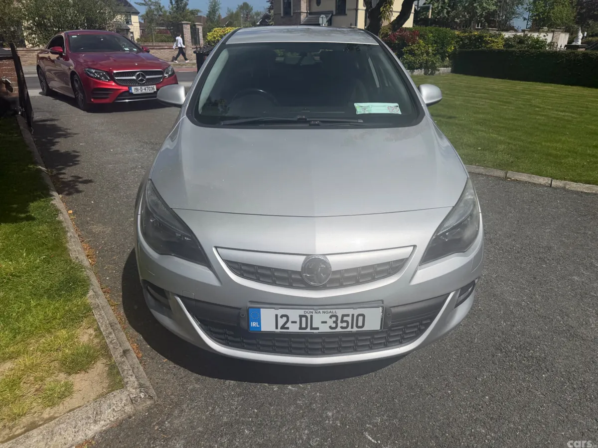 Vauxhall Astra Hatchback, Diesel, 2012, Silver