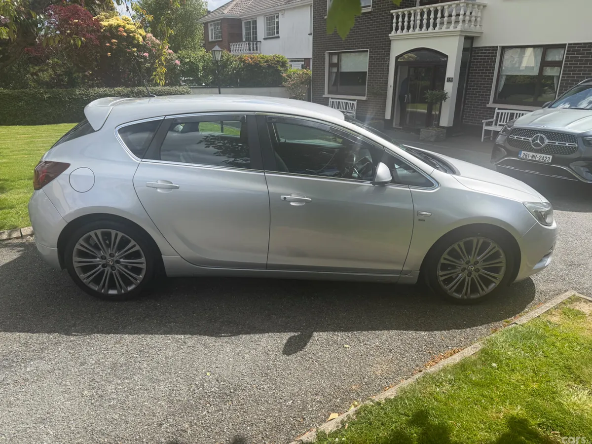 Vauxhall Astra Hatchback, Diesel, 2012, Silver