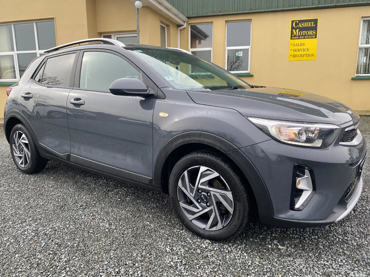 Kia Stonic Estate/Jeep, Petrol, 2021, Grey
