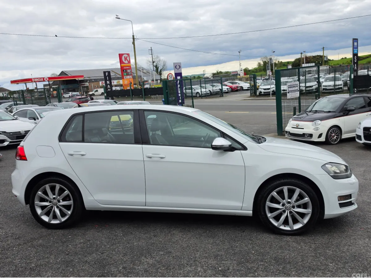 Volkswagen Golf Hatchback, Petrol, 2015, White